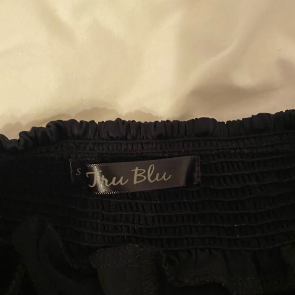 Cute black shorts - Picture 2 of 3